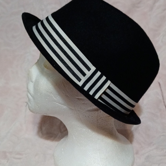 HAT 👒 - Picture 4 of 4